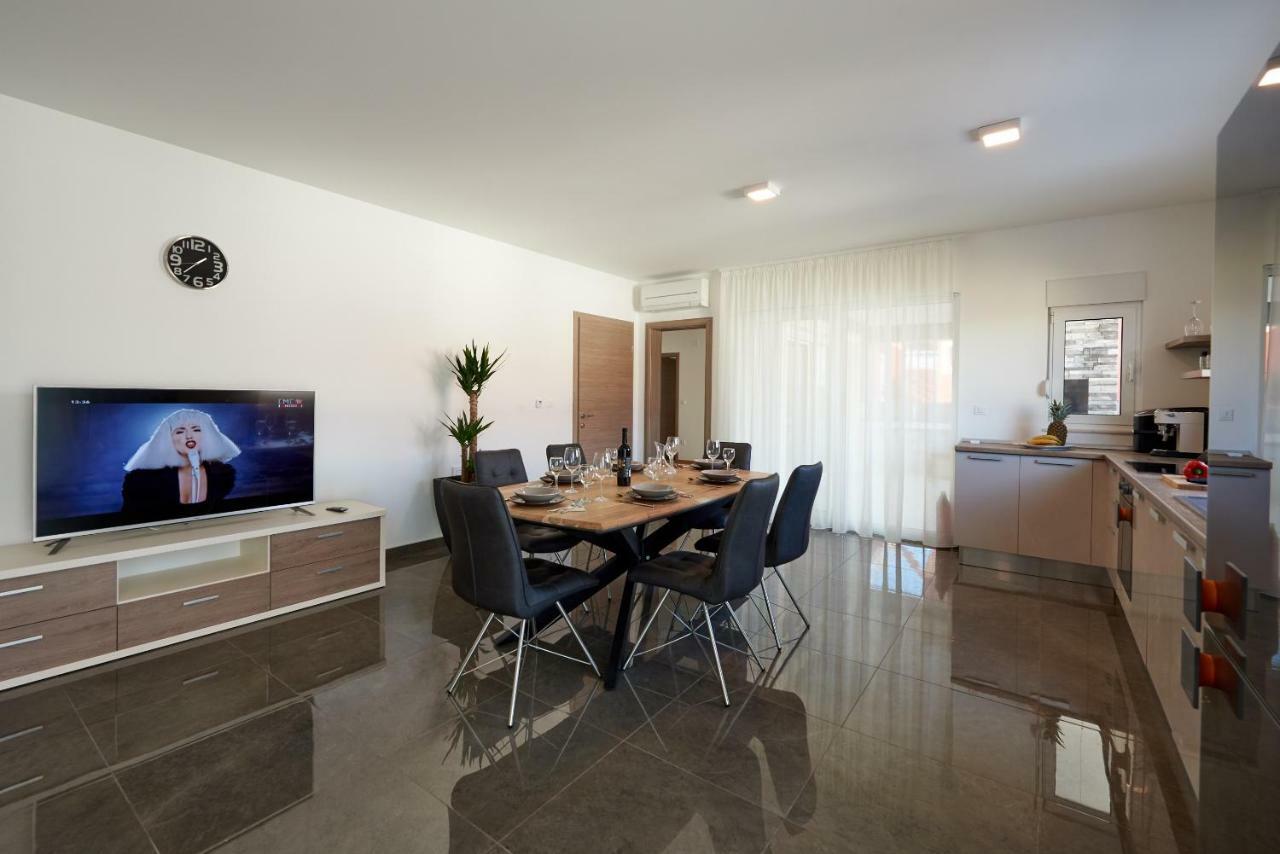 Luxury Villa Residence Zupanovic Trogir Exterior photo